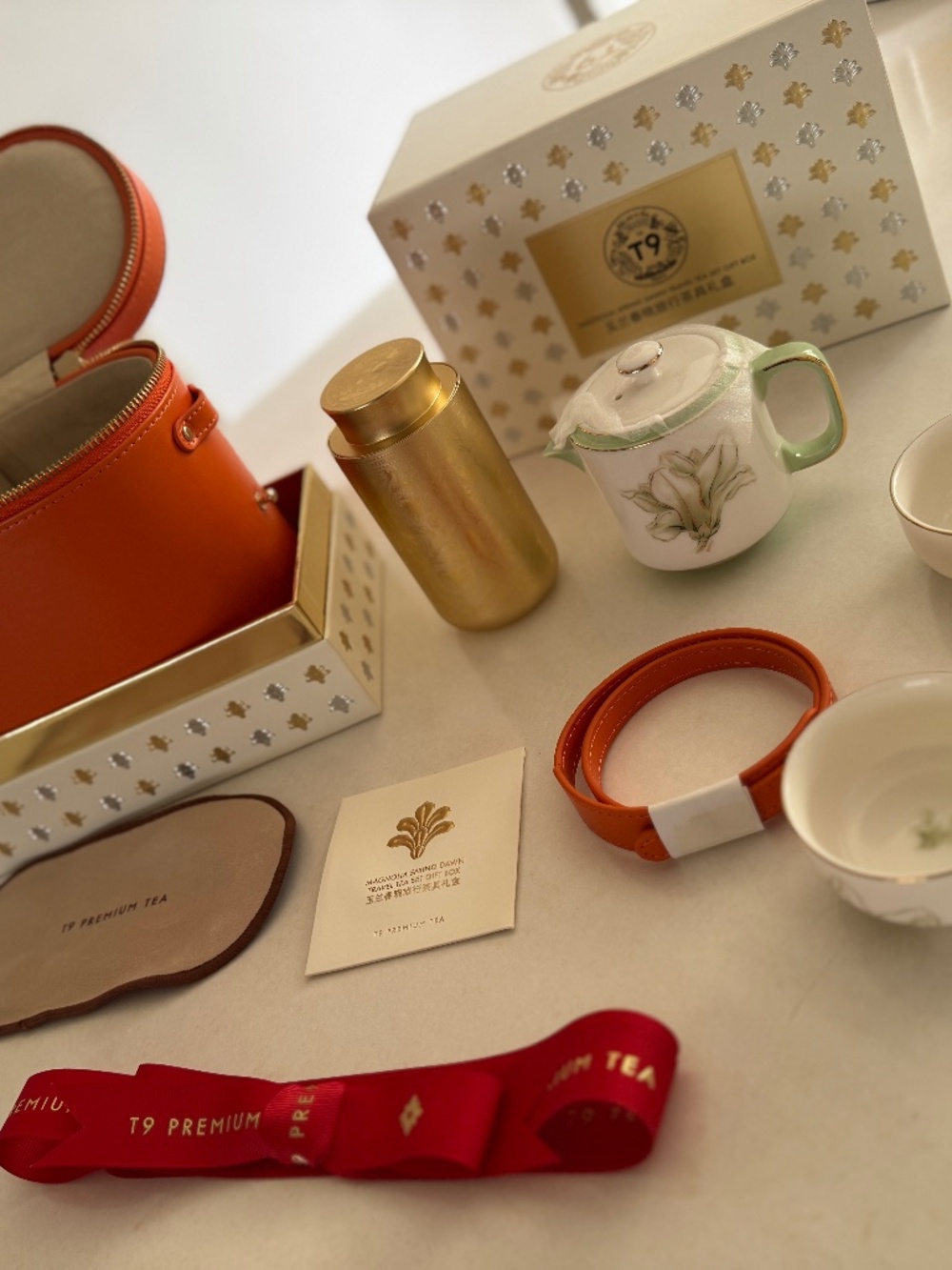 T9 Magnolia Spring Dawn Travel Chinese Tea Set Gift Box NEW! Teas cups teapot